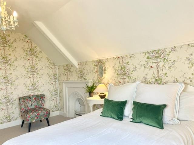 The Mount Somerton Retreat - Nr Bruton, Glastonbury, The Spectacular Wells Cathedral, Millfield School, Leonardo Helicopters, Yeovilton Luaran gambar