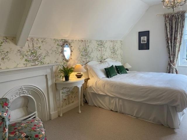 The Mount Somerton Retreat - Nr Bruton, Glastonbury, The Spectacular Wells Cathedral, Millfield School, Leonardo Helicopters, Yeovilton Luaran gambar