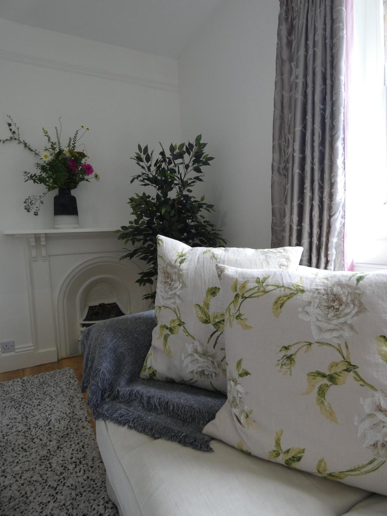 The Mount Somerton Retreat - Nr Bruton, Glastonbury, The Spectacular Wells Cathedral, Millfield School, Leonardo Helicopters, Yeovilton Luaran gambar