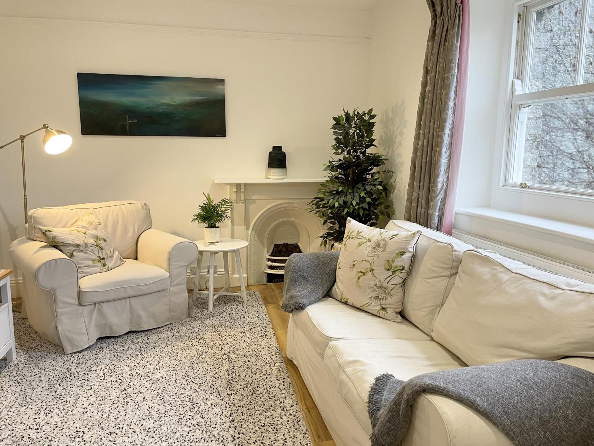 The Mount Somerton Retreat - Nr Bruton, Glastonbury, The Spectacular Wells Cathedral, Millfield School, Leonardo Helicopters, Yeovilton Luaran gambar