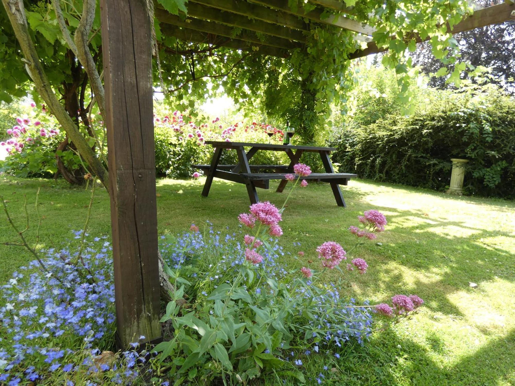 The Mount Somerton Retreat - Nr Bruton, Glastonbury, The Spectacular Wells Cathedral, Millfield School, Leonardo Helicopters, Yeovilton Luaran gambar