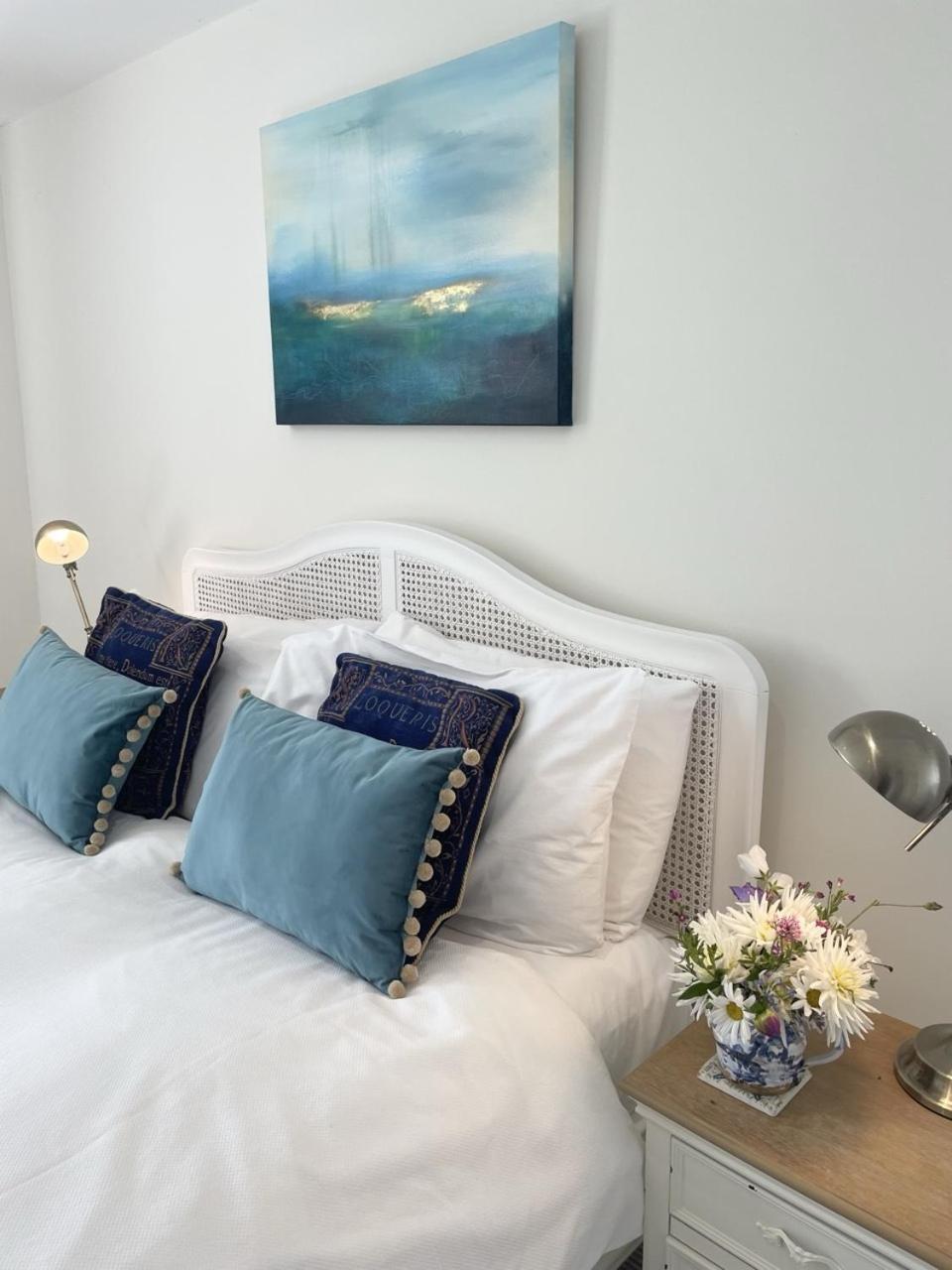 The Mount Somerton Retreat - Nr Bruton, Glastonbury, The Spectacular Wells Cathedral, Millfield School, Leonardo Helicopters, Yeovilton Luaran gambar